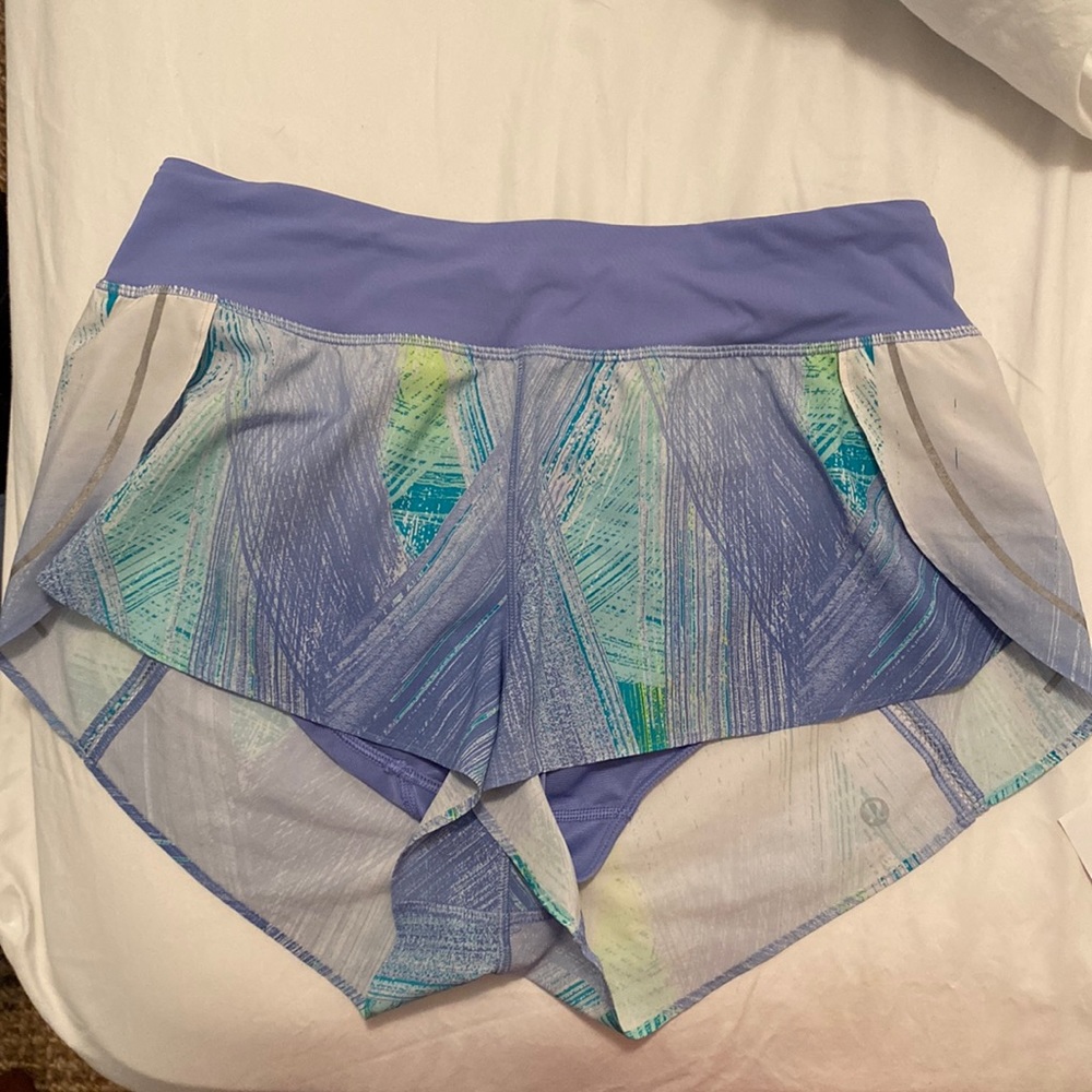 Lululemon Shorts - Size 8